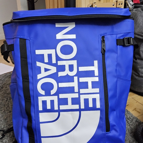 The North Face Fuse Box ll - Picture 2 of 5